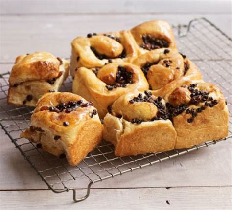 Chelsea Buns Recipe Chelsea Bun Bbc Good Food Recipes Buns Recipe Easy