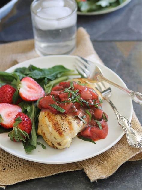 Chicken With Strawberry Basil Sauce