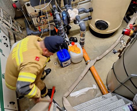 Wasserschaden Durch Rohrbruch Erlbergweg Freiwillige Feuerwehr Zell