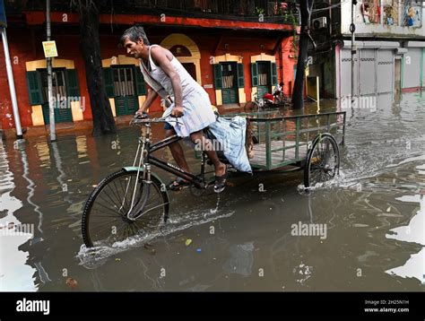 Local People Suffering Huge Problem For Street Water Log Due To