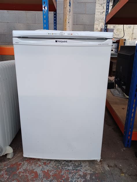 A Hotpoint Iced Diamond Rzav21 Under Counter Freezer