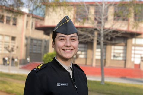 Escuelamilitar On Twitter La Cadete Camila Fuentes Se Titul De La