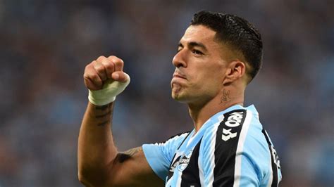 Espectacular debut de Luis Suárez con Hat trick en el Gremio de Brasil