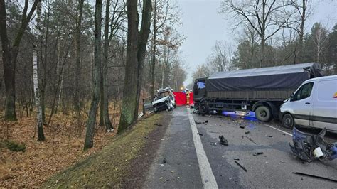 Wypadek Z Udzia Em Wojskowej Ci Ar Wki Podr Owa O Ni O Nierzy