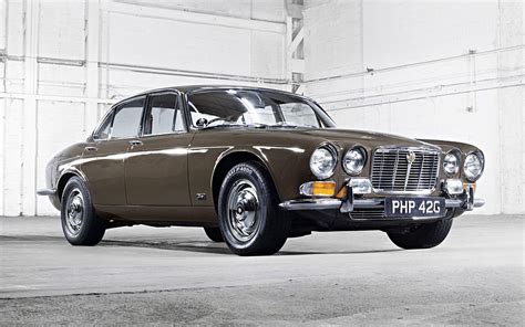 Jaguar XJ6 Wallpapers – YL Computing