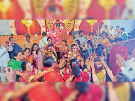 Devotees Dance On The Stage Of Rukmini Marriage In The Seven Day