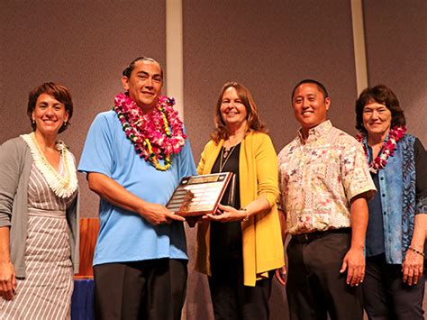 Hawaii Doe Hidoe Names 2019 Employee Manager And Team Of The Year