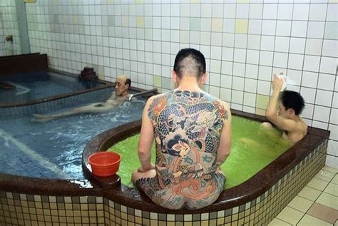 Kyoto Japan A Member Of The Yakuza Or Japanese Mafia In A Public Bath Image By