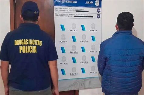 Detienen A Padre E Hijo Por Vender Droga En El Barrio Movediza