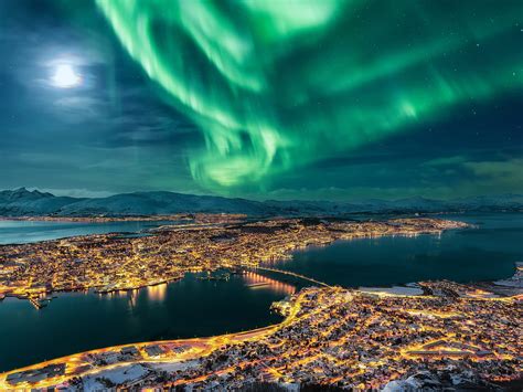 Northern Lights Tromso June | Shelly Lighting