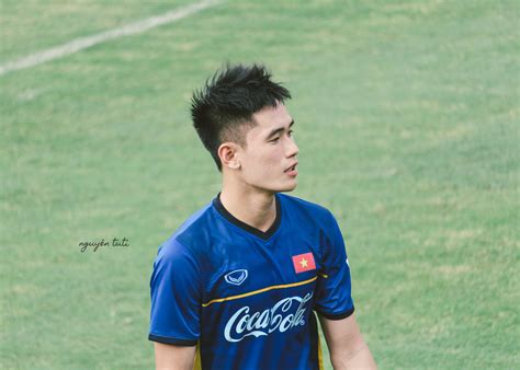 Loạt ảnh của hot boy U22 Huỳnh Tấn Sinh qua ống kính fangirl Chết lặng vì cái sự đẹp trai này