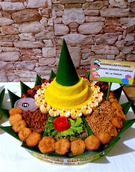 Pin by Astri on tumpeng | Food, Food and drink, Food decoration