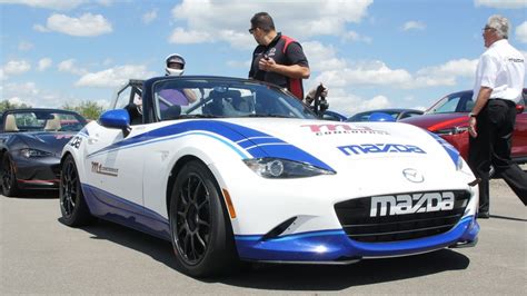 2017 Mazda MX-5 Cup Race Car: First Drive