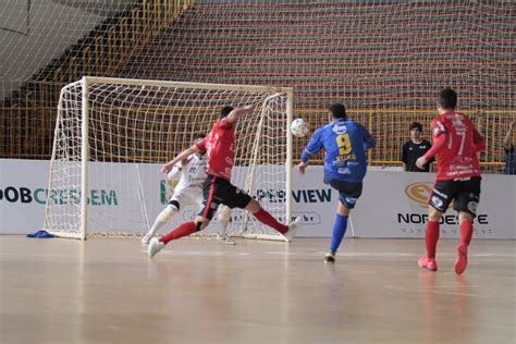 Resenha CM Notícias Regionais Campo Mourão Futsal sofre virada e