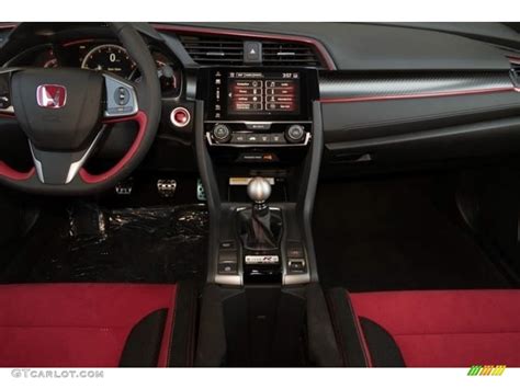 2017 Honda Civic Type R Dashboard Photos