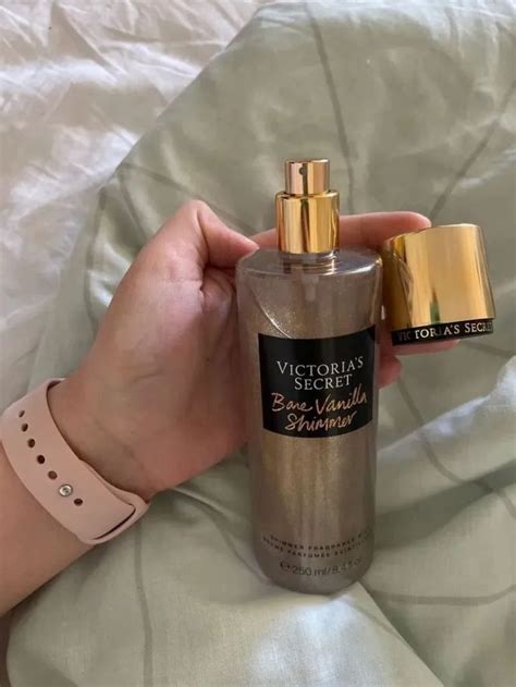 Victoria S Secret Bare Vanilla Shimmer Fragrance Body