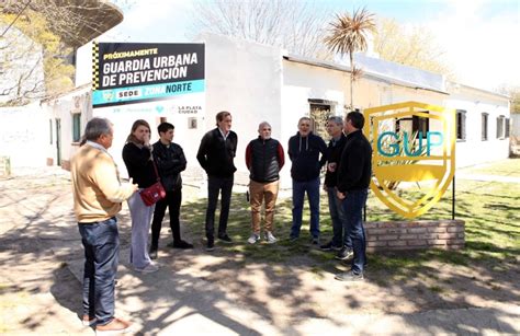 Garro Visit La Nueva Base De La Guardia Urbana De Prevenci N Busca