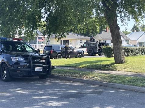 Swat Standoff In North Spokane Began With Neighbors Fighting Ends In Arrest News