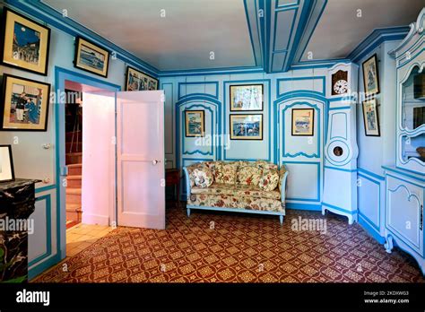 Monet house interior hi-res stock photography and images - Alamy