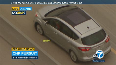 405 Freeway Chase Speeding Suspect S Tire Blows Off After Driving Over Spike Strip During