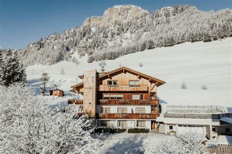 Costa Burjada Vacation Apartments In Colfosco In Alta Badia