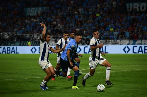 La Formación De Belgrano Con Grandes Sorpresas Para El Debut De Juan Cruz Real