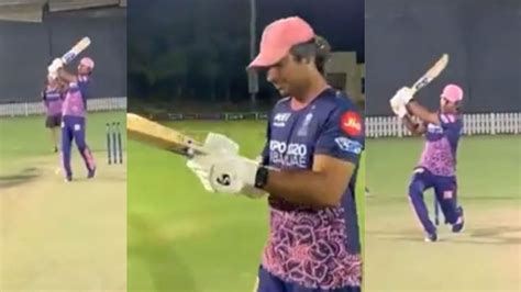 Video Lankan Legend Kumar Sangakkara Turns The Clock Back With