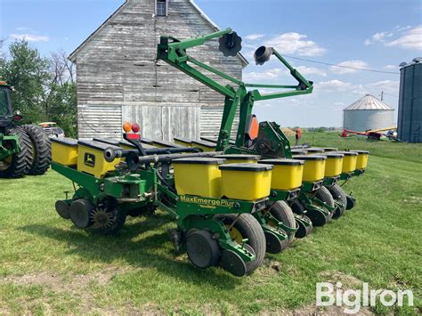 John Deere Maxemerge Plus R Planter Bigiron Auctions