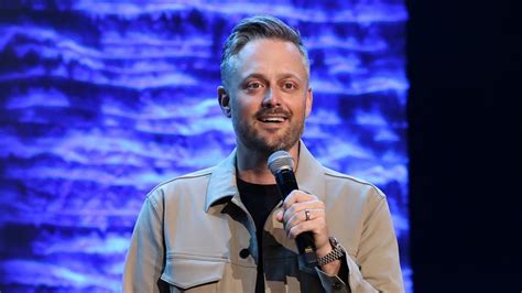 Nate Bargatze And His Wife Laura Had A Humble Start To Their Relationship