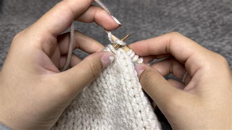 English Style Knitting Vs Continental Knitting 9 Steps With