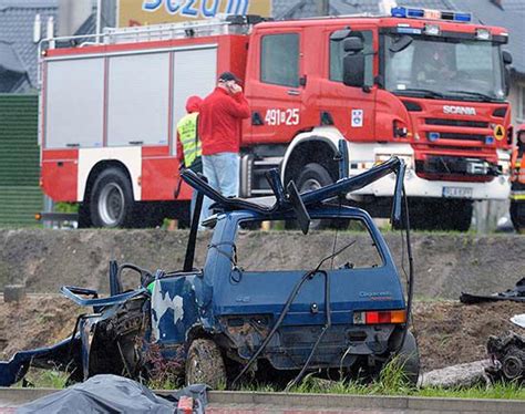 Tragiczny wypadek na Podkarpaciu zginęły 4 osoby WP Wiadomości