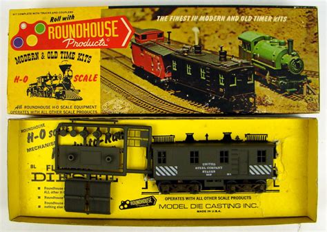 Roundhouse 2811 Unlettered Alco Box Cab Diesel Track Locomotive Kit HO ...