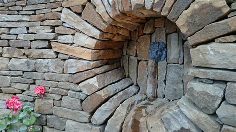 Stone Inspired Dry Stone Walling Garden Design And Landscaping