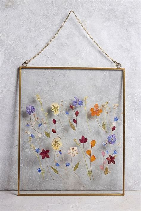 How to Make Pressed Flower Frames – Craft projects for every fan!