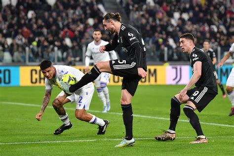 Juventus Sampdoria Il Gol Di Rabiot Era Da Annullare La Moviola