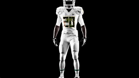 Nike Unveils Oregon Ducks' White Vapor Colorway - Nike News