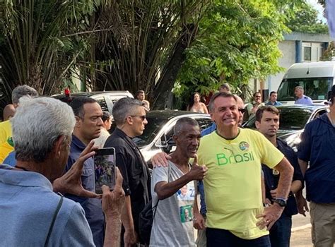 Vídeo Bolsonaro vota para 2º turno no Rio Sairemos vitoriosos