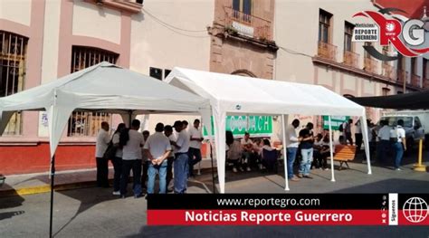 Trabajadores Del Colegio De Bachilleres Toman Sus Oficinas Centrales