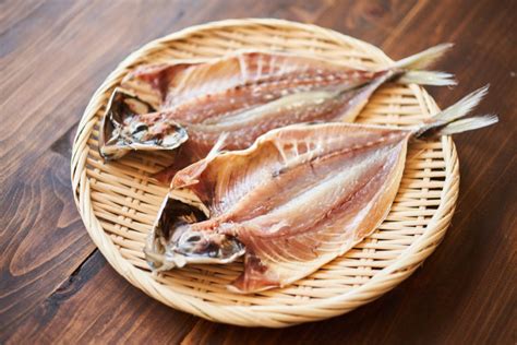 アジの一夜干し魚の干物のレシピ ふたりごはん榎本美沙料理家による発酵食品や季節料理野菜、手仕事のレシピサイト。体に優しい料理。