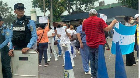 Pacientes Renales Protestan Por Incumplimientos En El Ihss De Sps