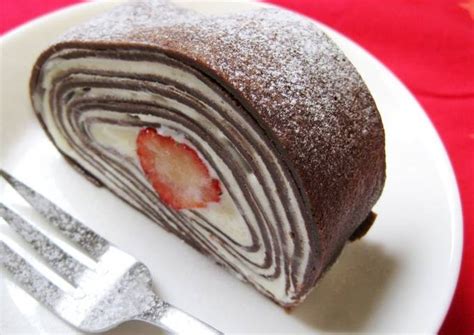 Cocoa Crepe Roll Cake with Whole Strawberries Recipe by cookpad.japan ...