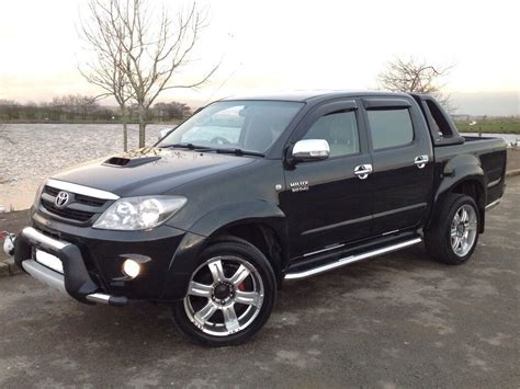 2006 TOYOTA HILUX INTIMIDATOR D C 3 0 D4 D AUTO 4X4 BLACK ONE OF A