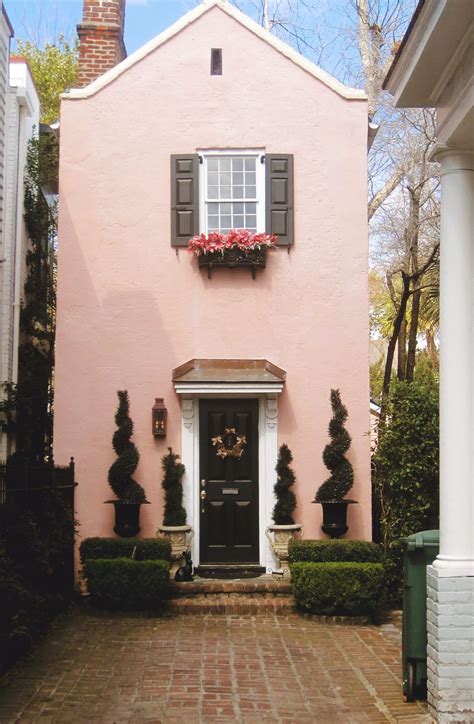 Little Pink House Charleston Sc Pink Houses House Exterior Cottage