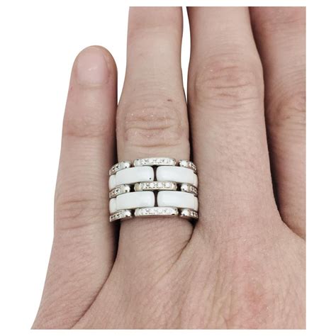 Bague Chanel Mod Le Ultra En Or Blanc C Ramique Blanche Et