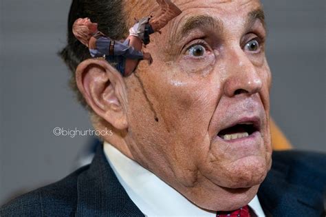 Rudy Giuliani Memes / Rudy Giuliani Press Conference Inspires A Wave Of Hilarious Memes Daily ...