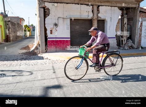 Mexico City January 21st 2019 A Man Cycling Through San Martn De Las