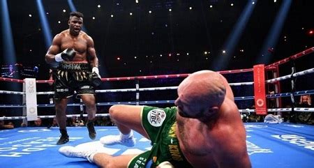 Boxe Francis Ngannou vs Tyson Fury en colère contre les arbitres