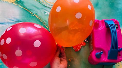 Polka Dot Balloon Blowing Video Asmr Balloon Blowing Show Balloon Pop Youtube