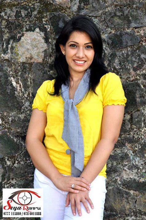 Hot And Fast Gallery Popular Actress Nehara Peiris Hot Photo