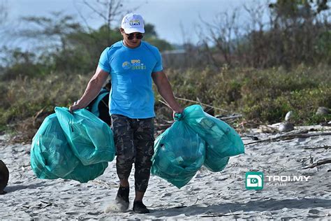 Kutip 1 6 Tan Sampah Di Muara Kuala Ibai TRDI News